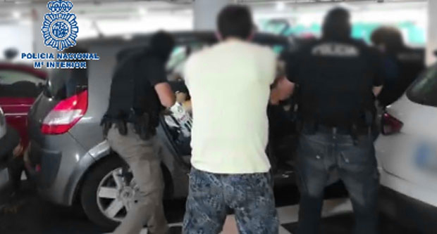 Праћени због дроге, пали због убиства Перуничића? Детаљи хапшења Београђанина у Марбељи